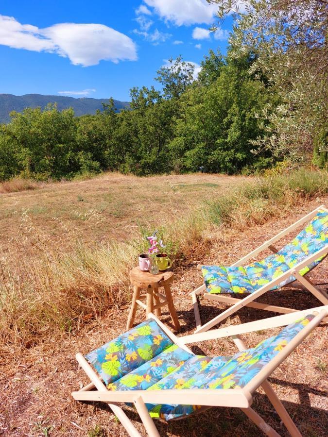 Logement D'Exception Pres Du Colorado Provencal Dans Une Residence Au Calme Avec Piscine Offrant Une Vue Imprenable Sur Le Luberon Depuis Sa Terrasse Viens Eksteriør bilde